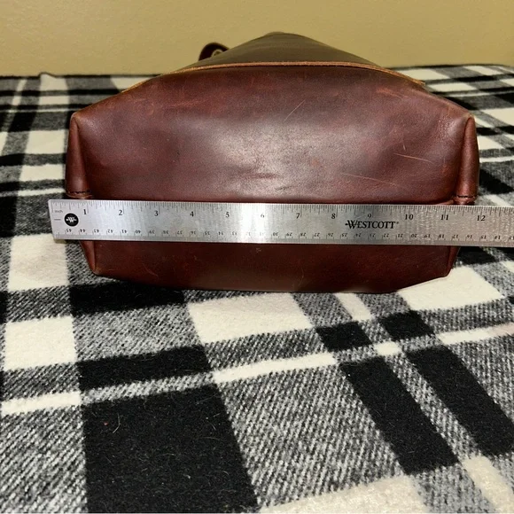 Portland Leather Goods PLG Original Crossbody Tote in Cognac - Picture 12 of 15